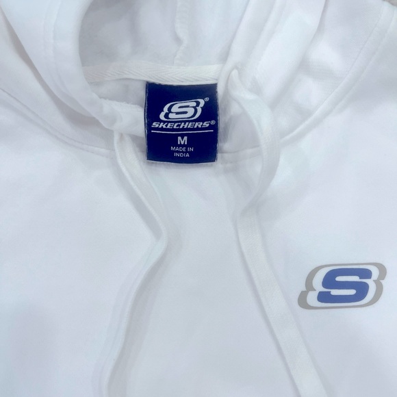 NWOT White Skechers Hoodie Size Medium - Picture 2 of 2